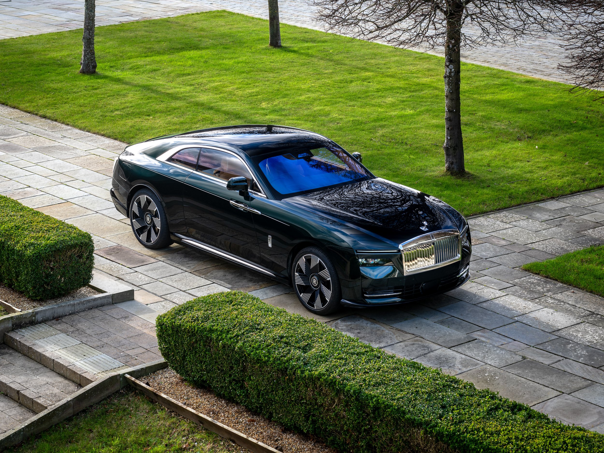 Rolls-Royce Unveils Spectre Soulmate
