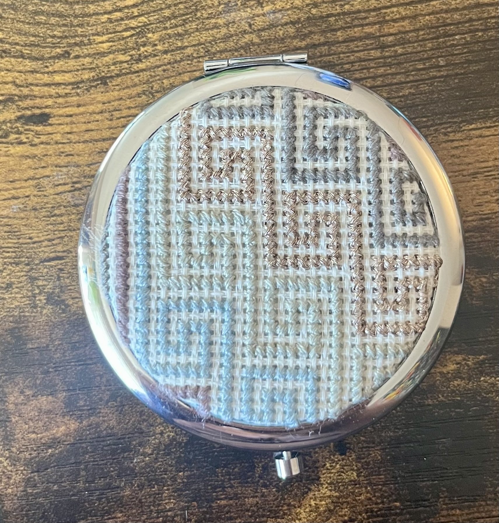 Silver Spiral Compact Mirror