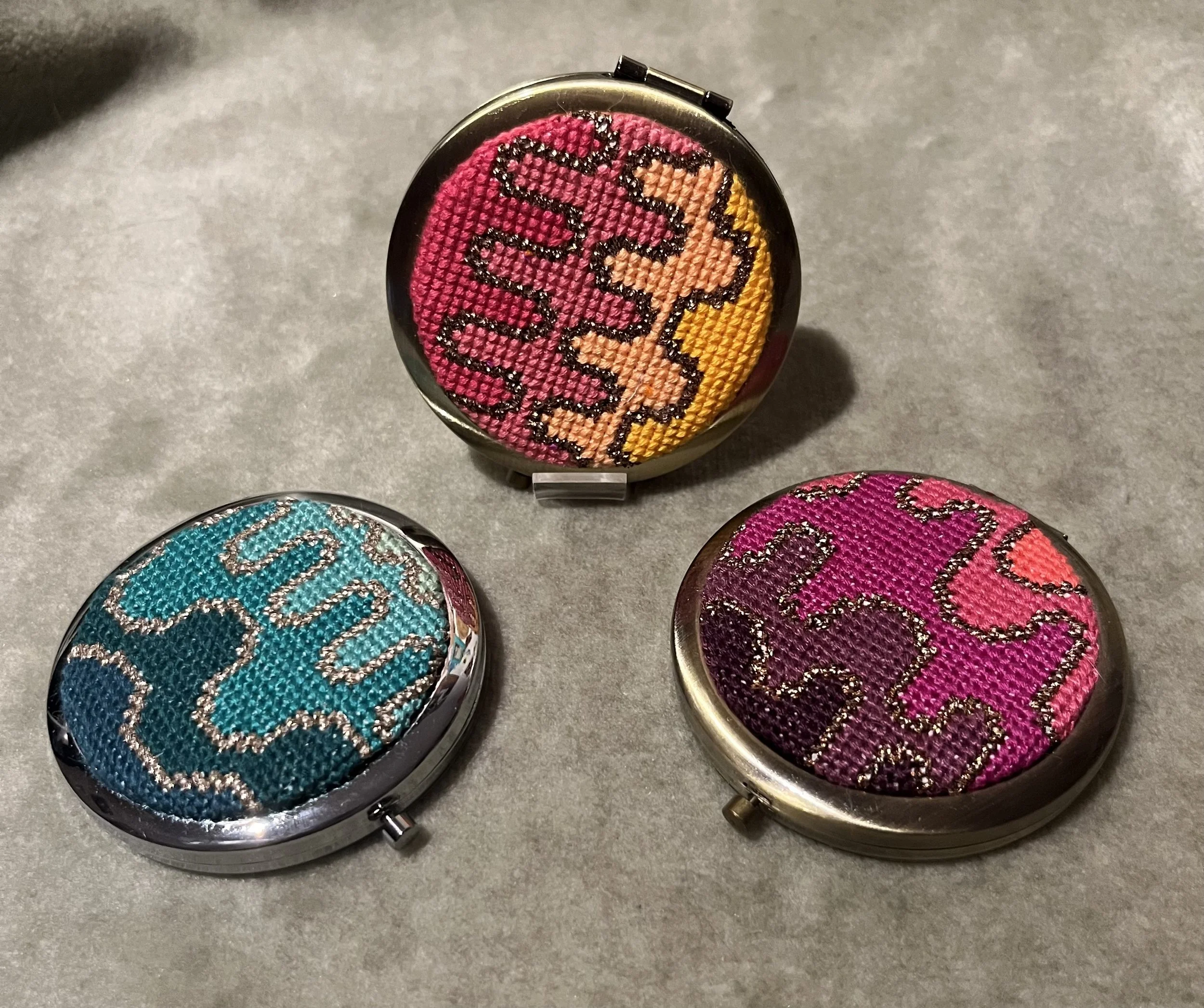 Teal Squiggle Compact MIrror