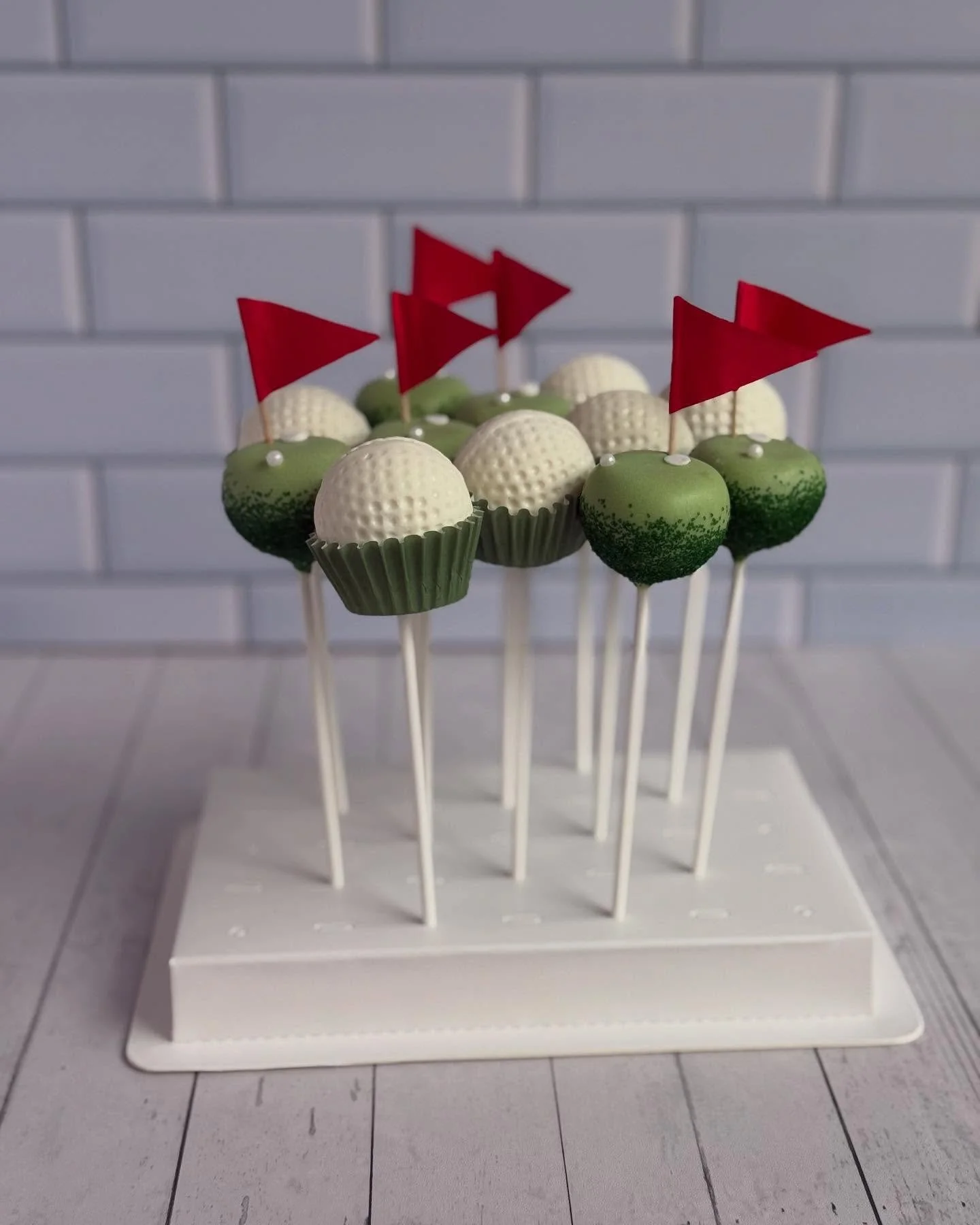 Let&rsquo;s PAR-TEE ⛳️!

#golf #golfcakepops #golfballcakepops #coloradobaker #bouldercolorado #louisvilleco #cakepop #cakepops #customcakepops