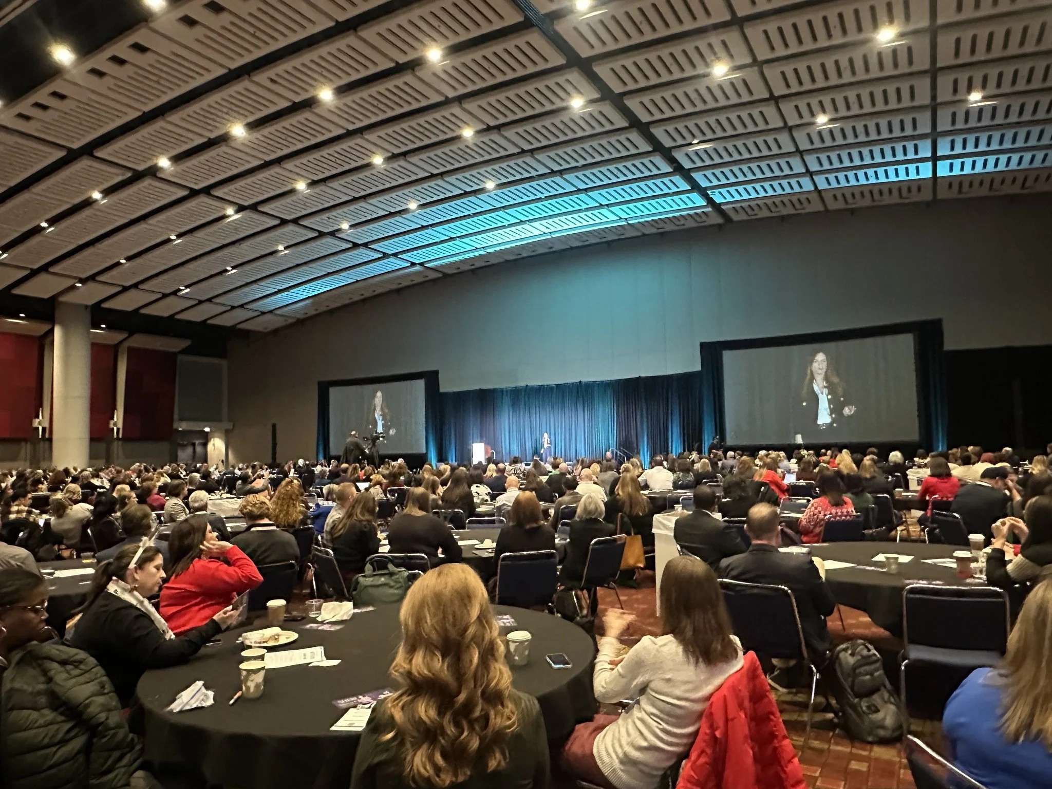 What to Look for in a Leadership Keynote Speaker in 2026