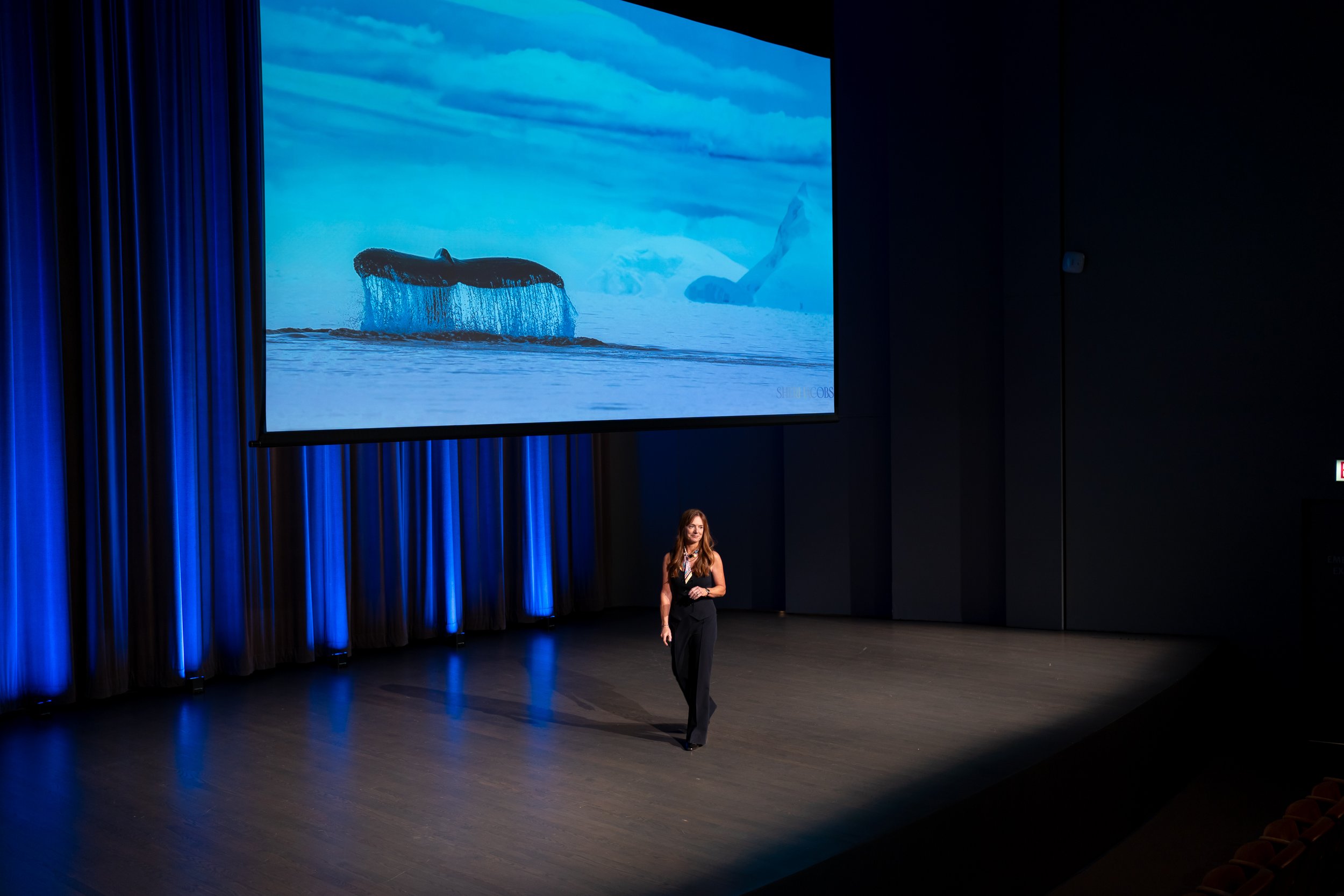 How to Hire a Leadership Keynote Speaker on a $10,000 Budget
