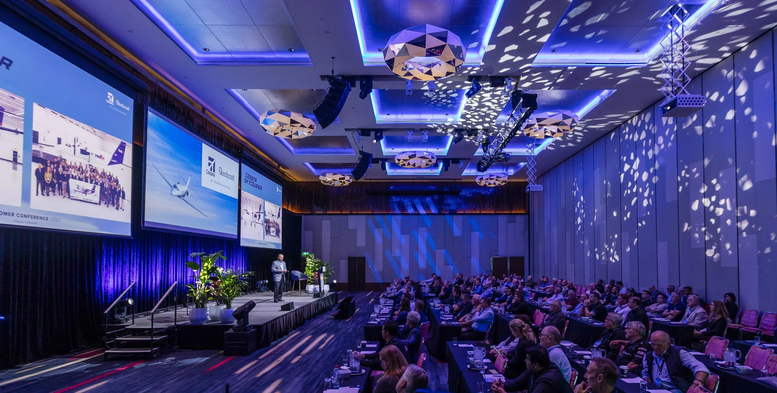How to Hire a Growth Keynote Speaker in 2026 (Planner's Guide)
