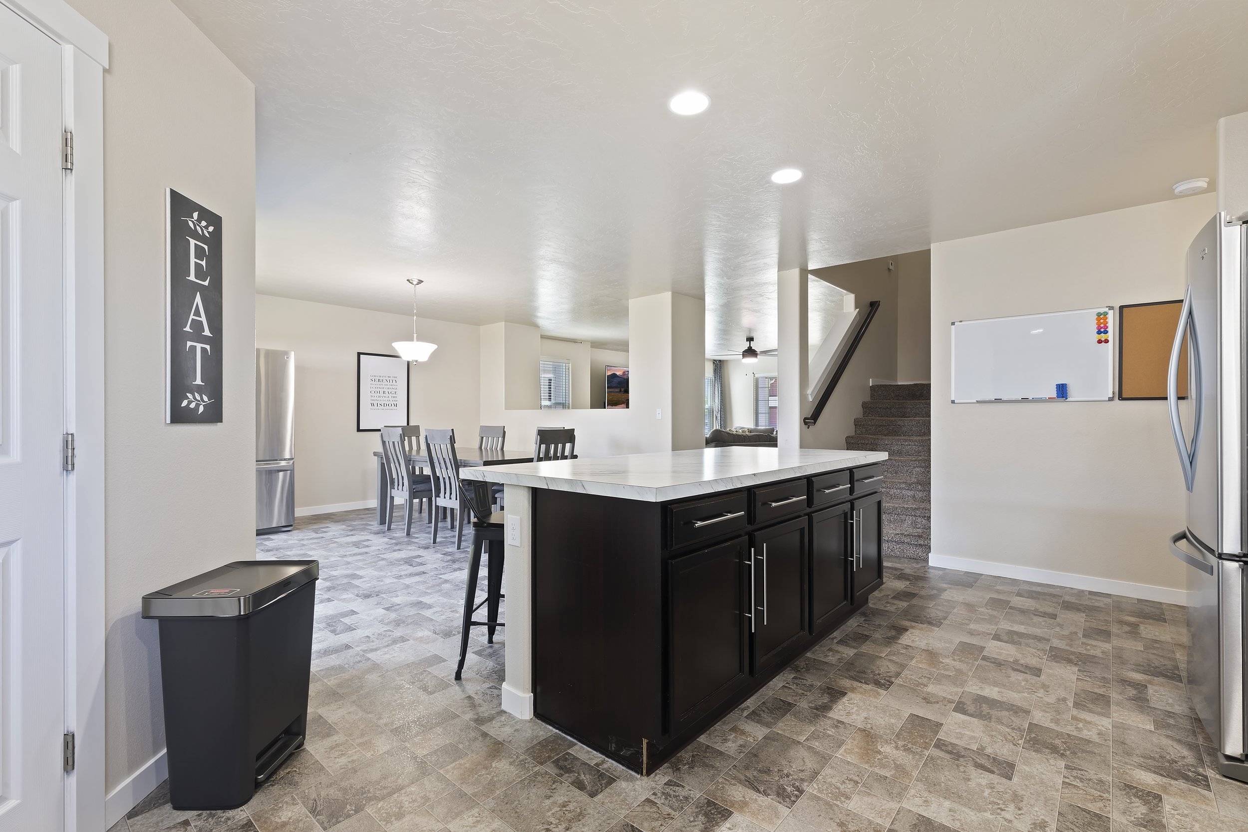 14-Kitchen.jpg