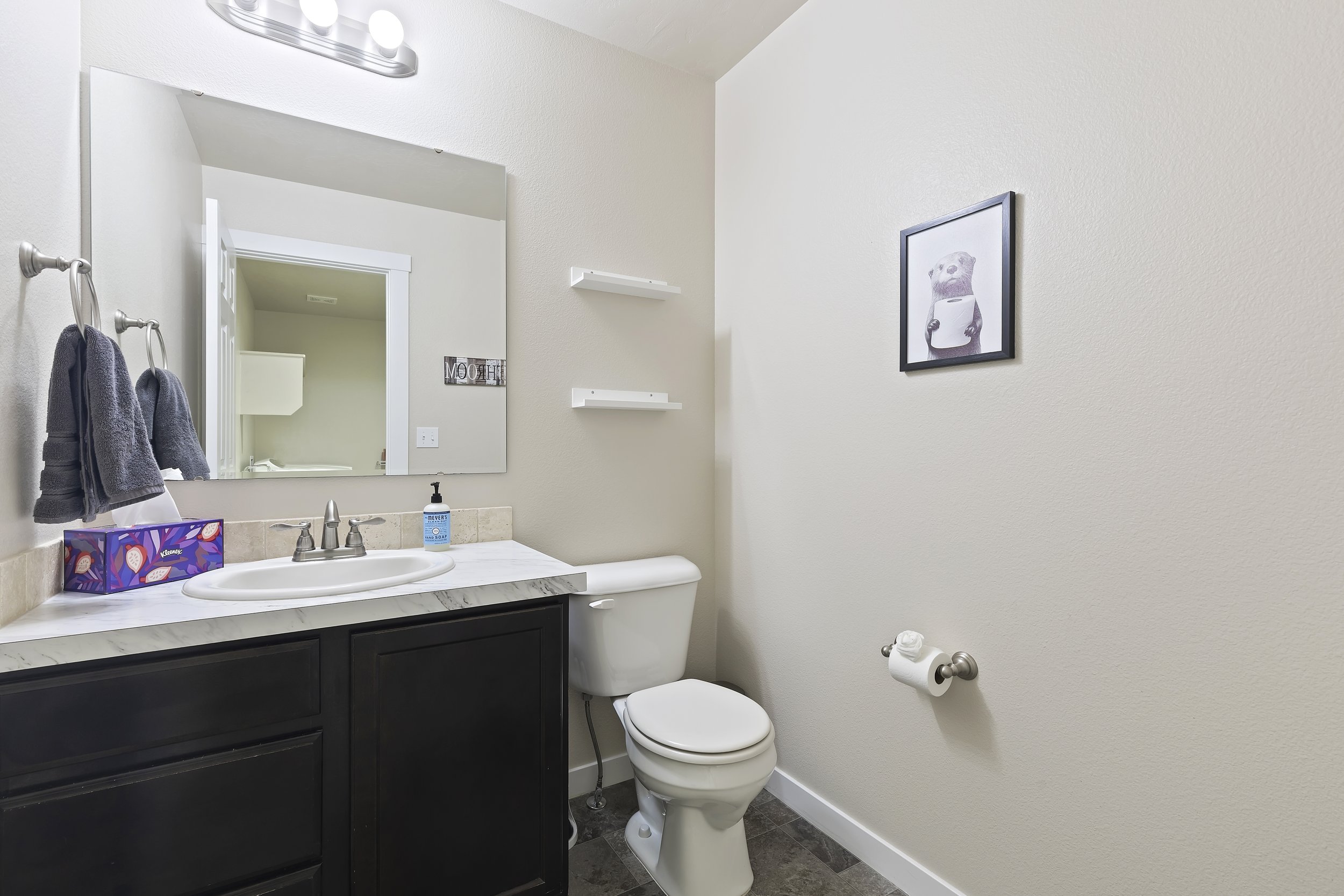 23-Bathroom.jpg