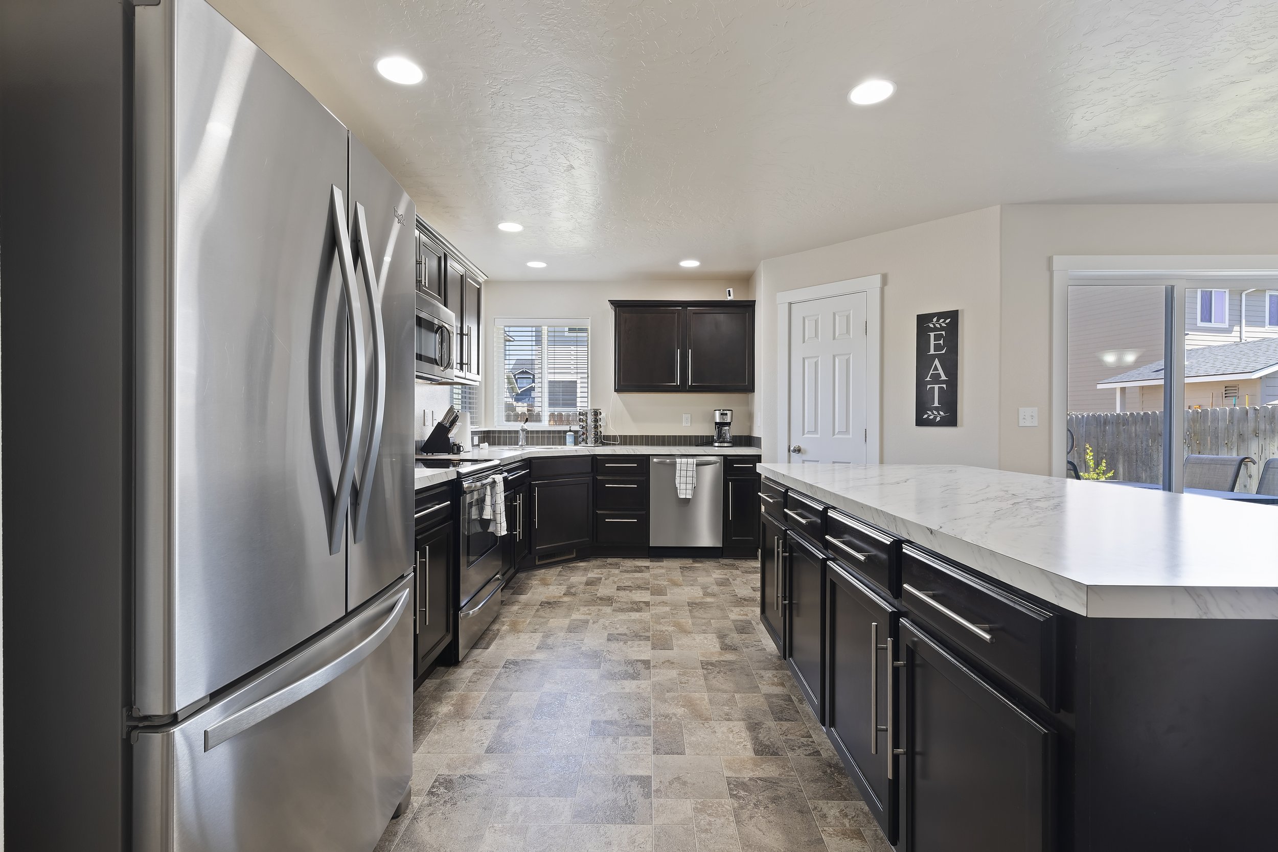 13-Kitchen.jpg