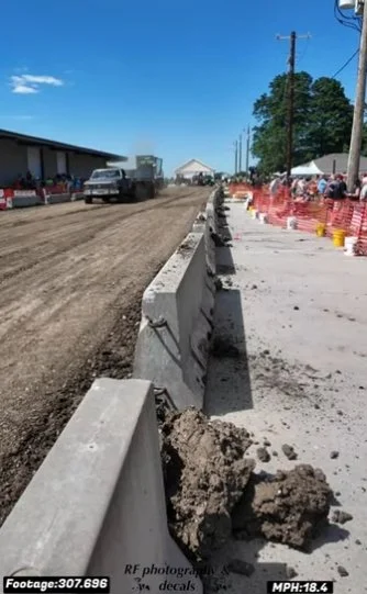 Elkhart,Iowa pull-video