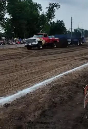 Tama,Iowa pull- video