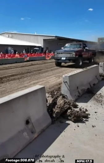 Elkhart,Iowa pull-video