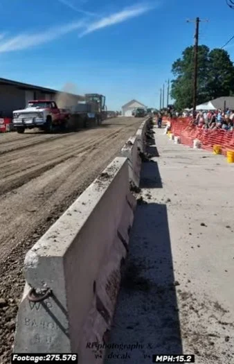 Elkhart,Iowa pull-video