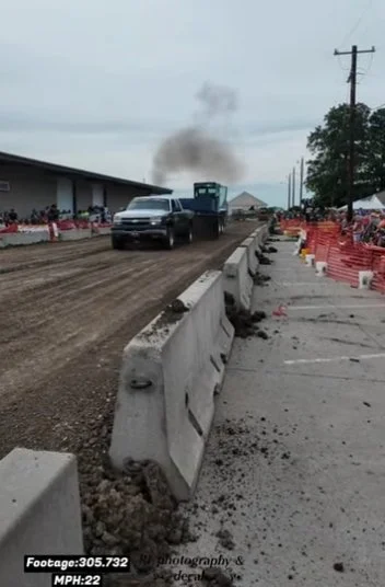 Elkhart,Iowa pull-video