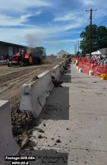 Elkhart,Iowa pull-video