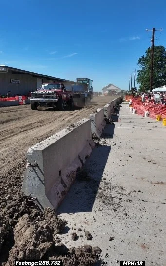 Elkhart,Iowa pull-video