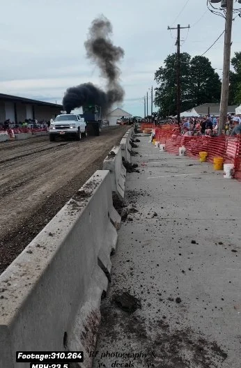 Elkhart,Iowa pull-video