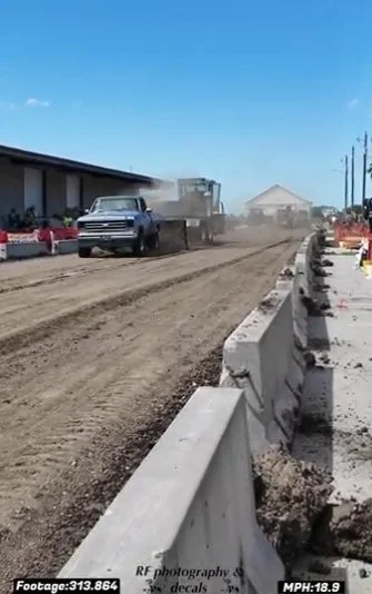 Elkhart,Iowa pull-video