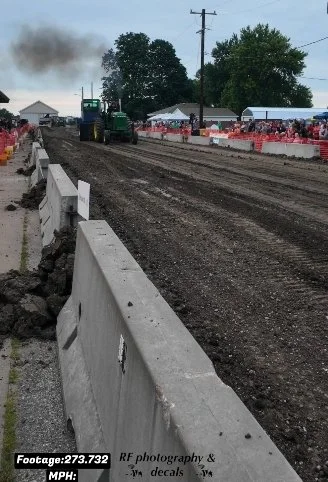 Elkhart,Iowa. Pull-video