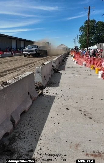 Elkhart,Iowa pull-video
