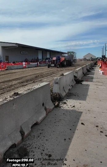 Elkhart,Iowa pull-video