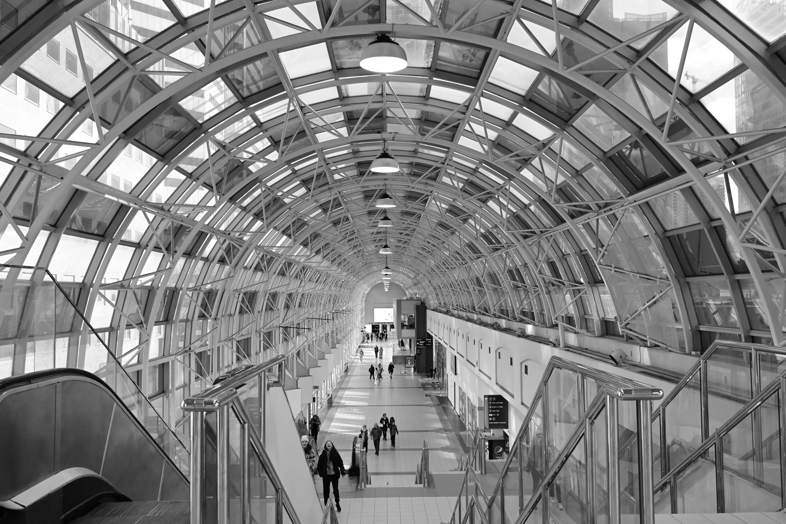 Exploring Toronto's Skywalk
