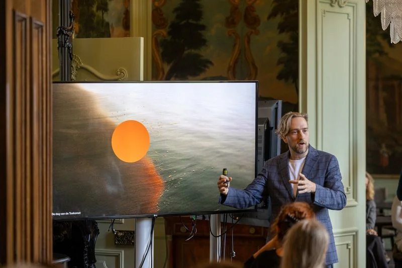 133_2E9_3369353_357963799_4 (1).jpg