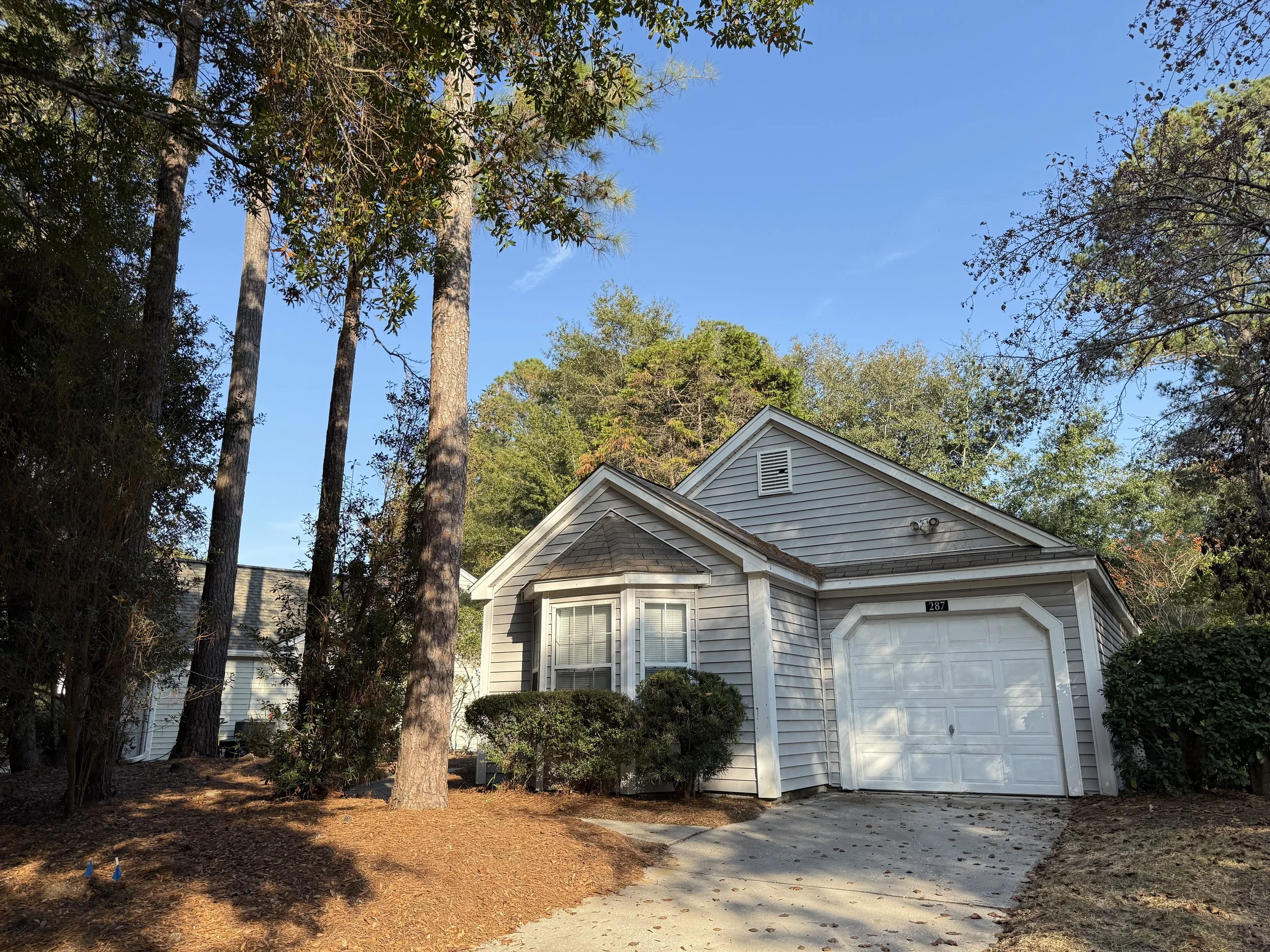 287 old Bridge drive at    the farm