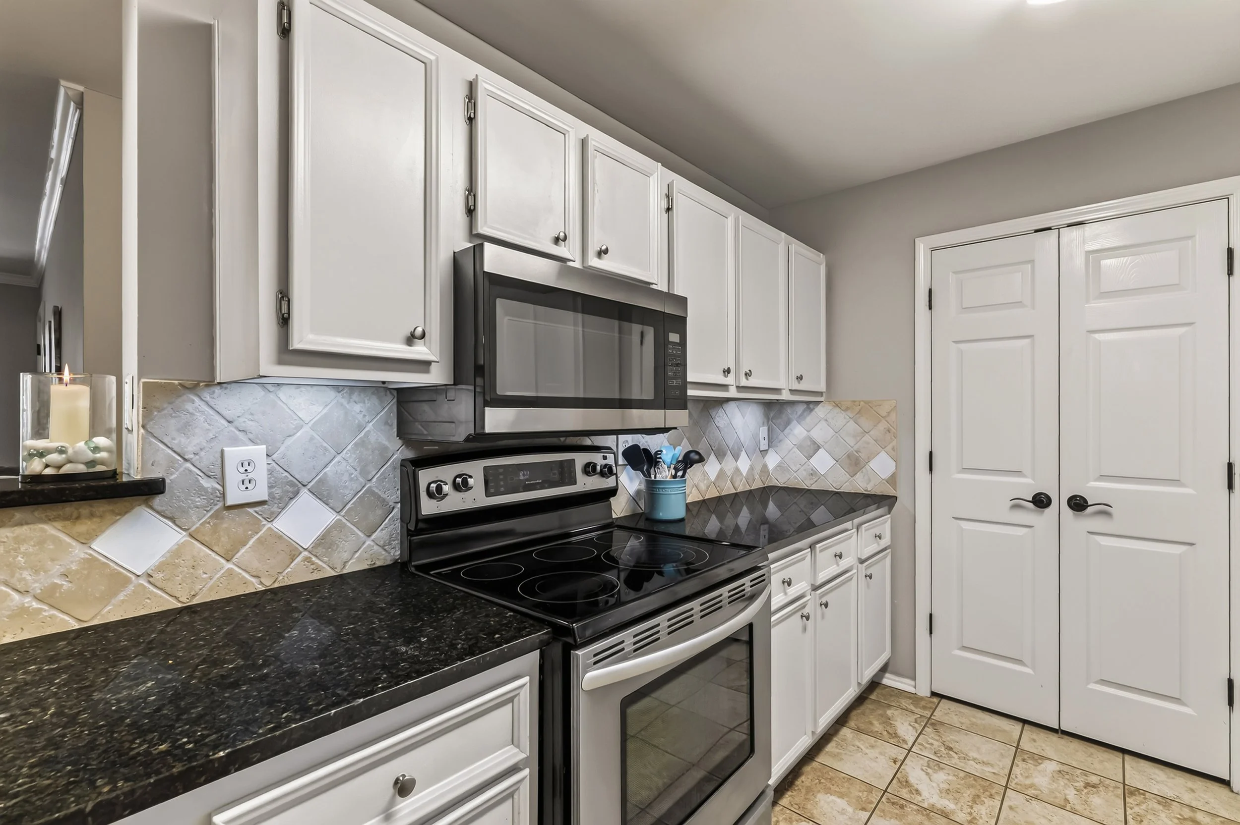 50 Pebble Beach Cove f117 - 023 (Photos).jpg
