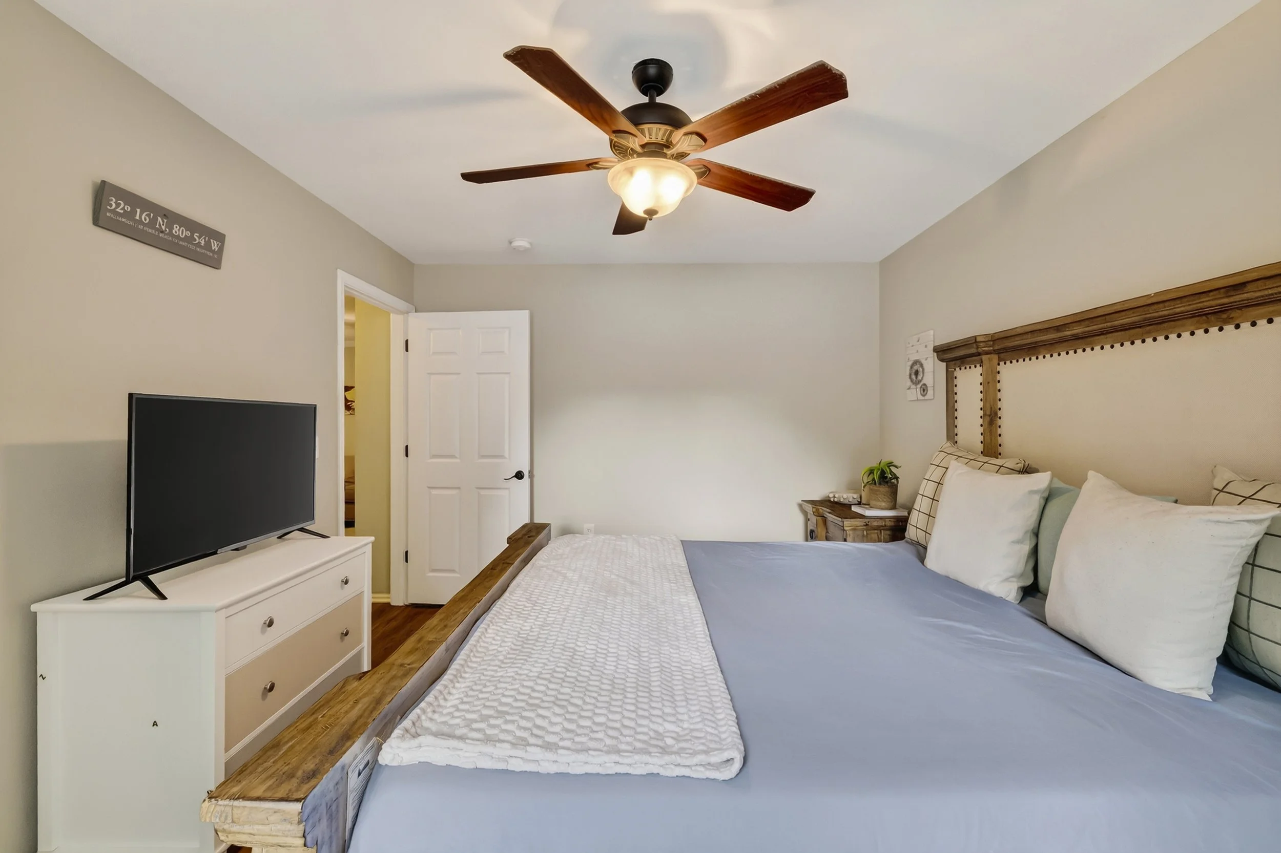 50 Pebble Beach Cove f117 - 036 (Photos).jpg