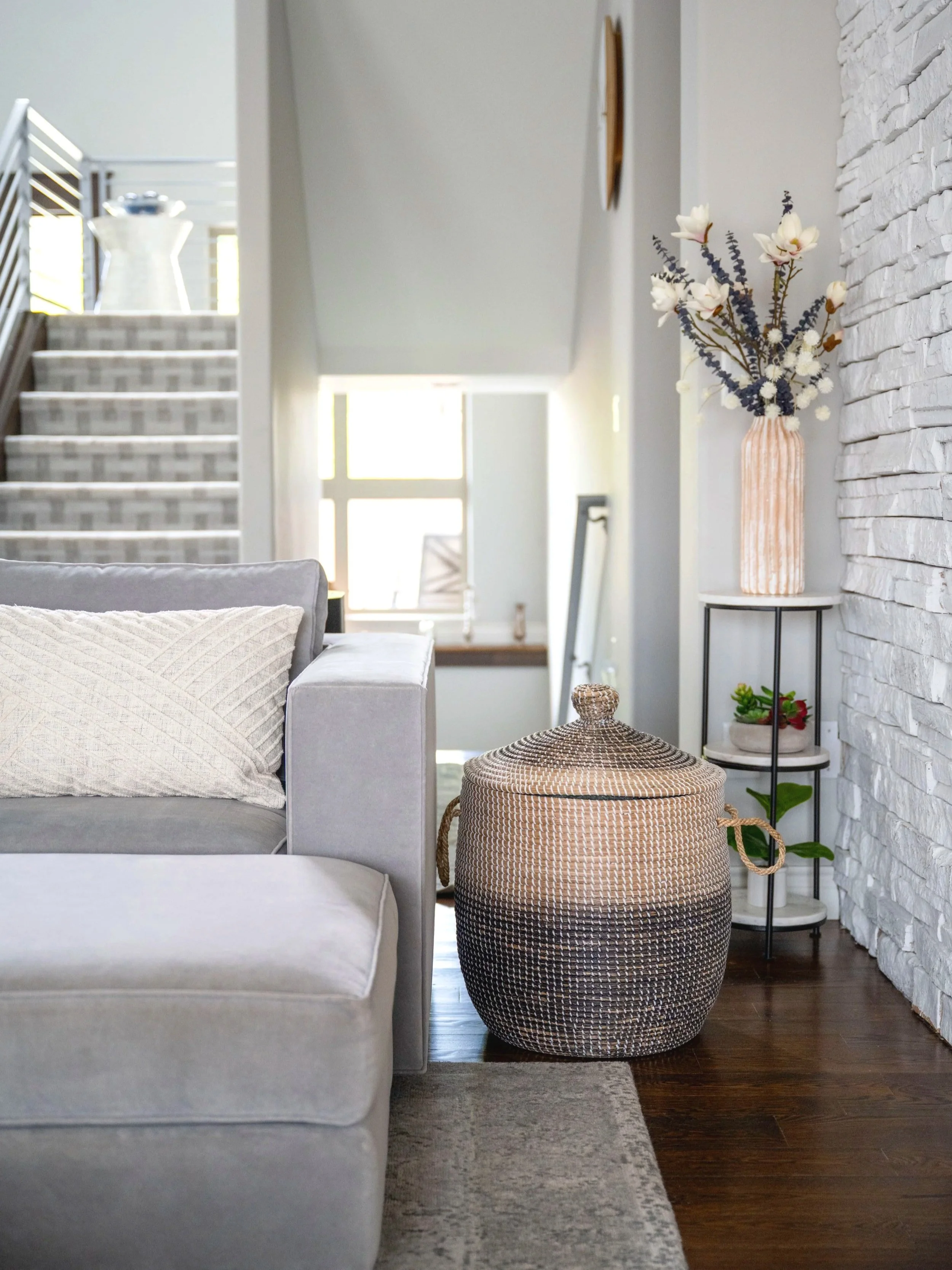 Vignette+living+room+basket+plants+USE.jpg