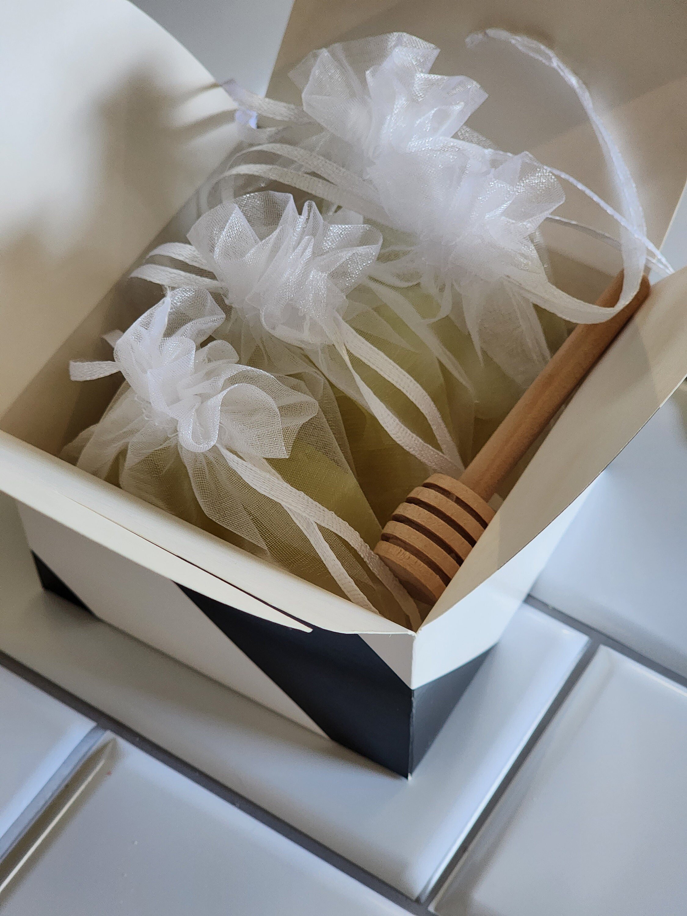 https://i.etsystatic.com/20711128/r/il/196f10/5449655335/il_fullxfull.5449655335_mghr.jpg