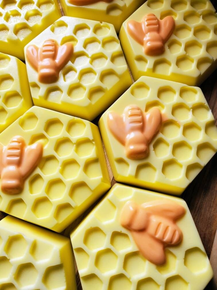 https://i.etsystatic.com/20711128/r/il/d14157/3909310860/il_fullxfull.3909310860_2p4t.jpg
