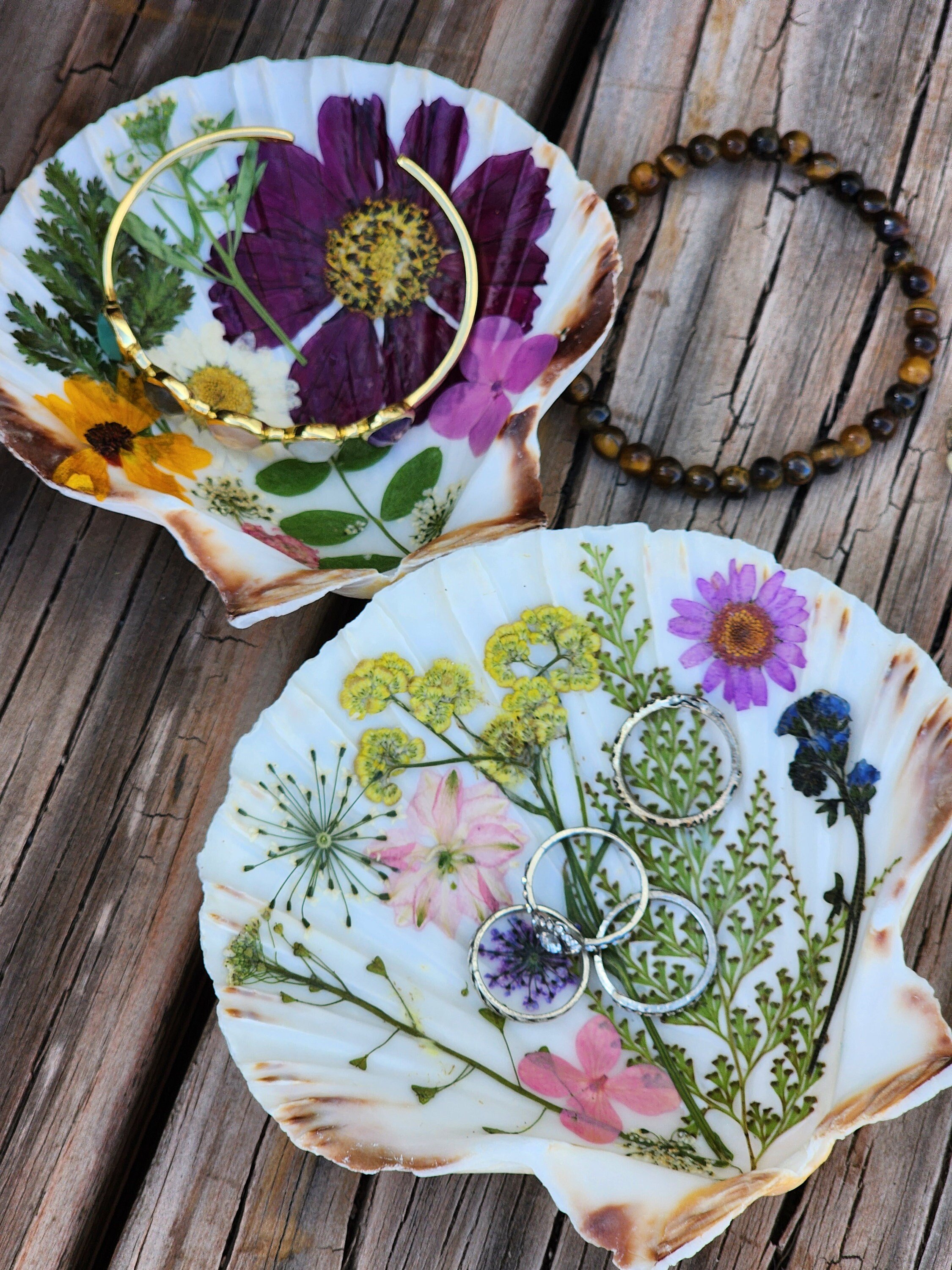 https://i.etsystatic.com/20711128/r/il/695039/6031502192/il_fullxfull.6031502192_mvzb.jpg