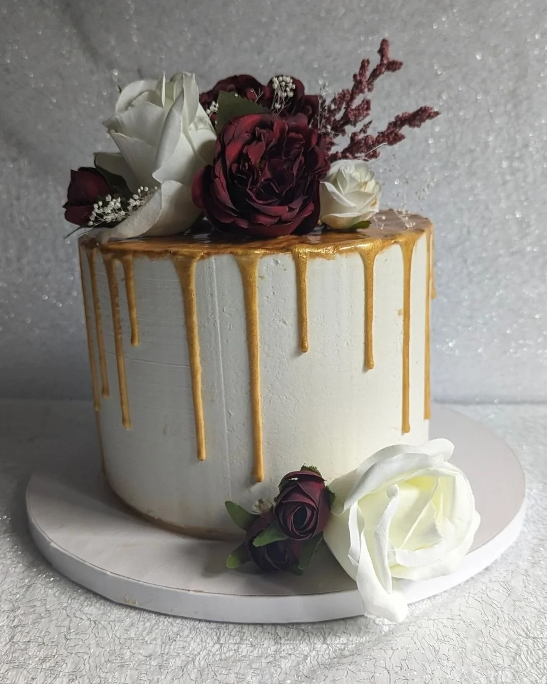 anniversary-cakes-gold-drip-fort-washington-dmv.jpg