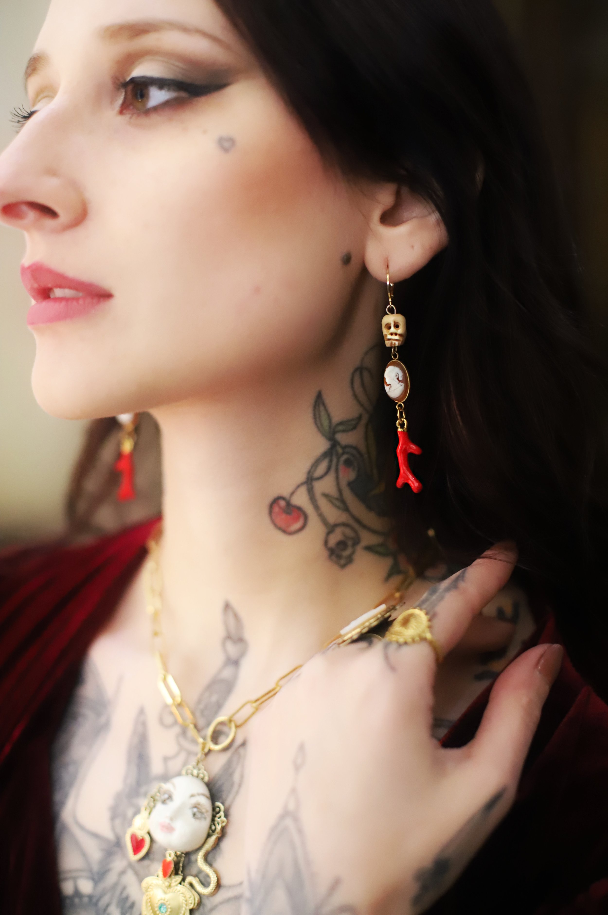 Boucles d'oreilles caméo , lady skulls