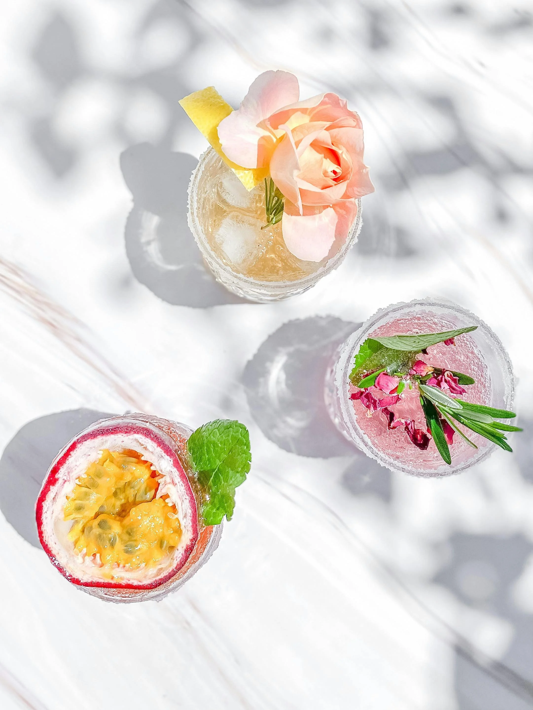 Incorporating Seasonal Florals into Event Décor: A Spring Guide