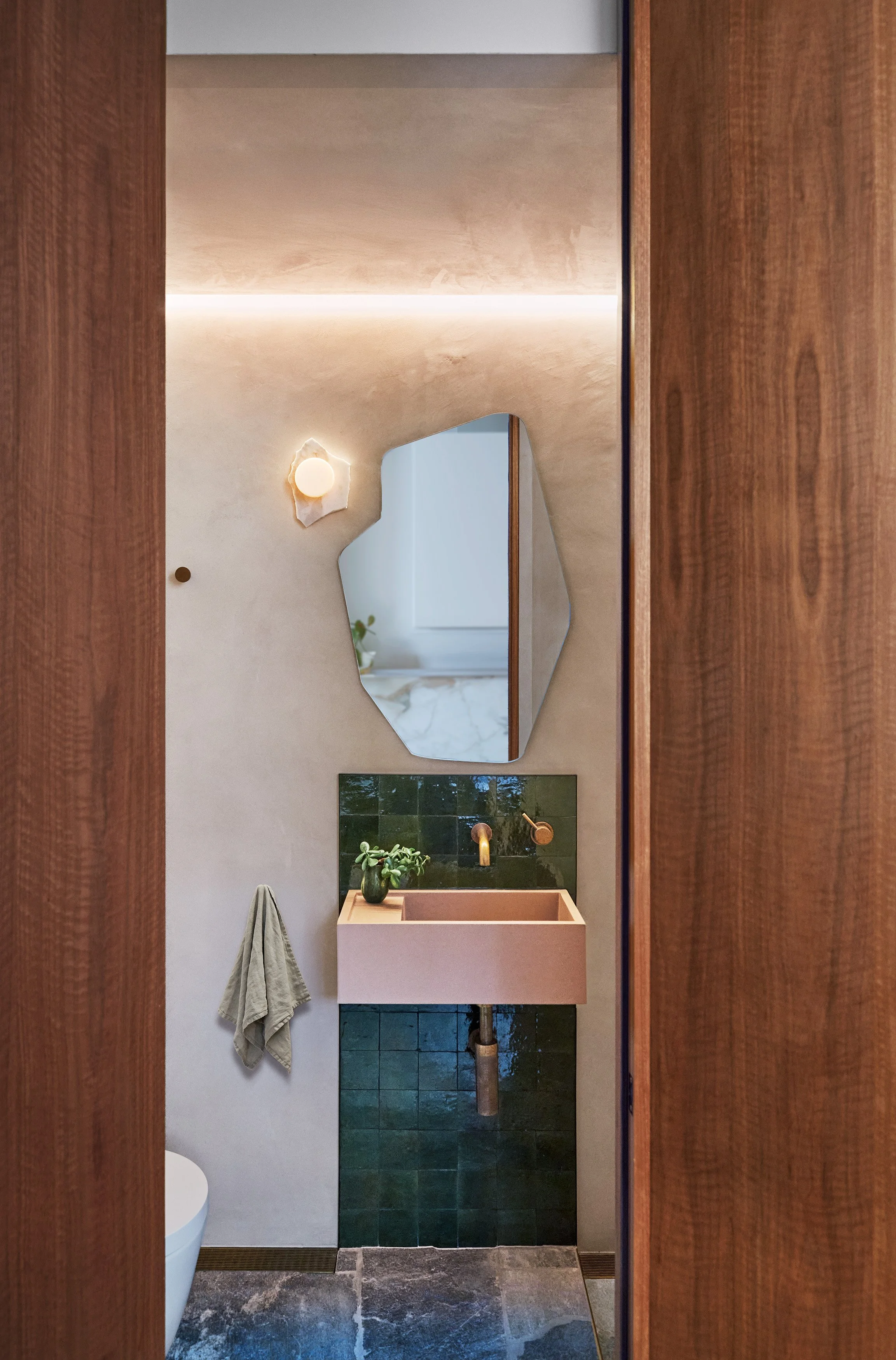 Leichhardt:  Earthy Minimalism