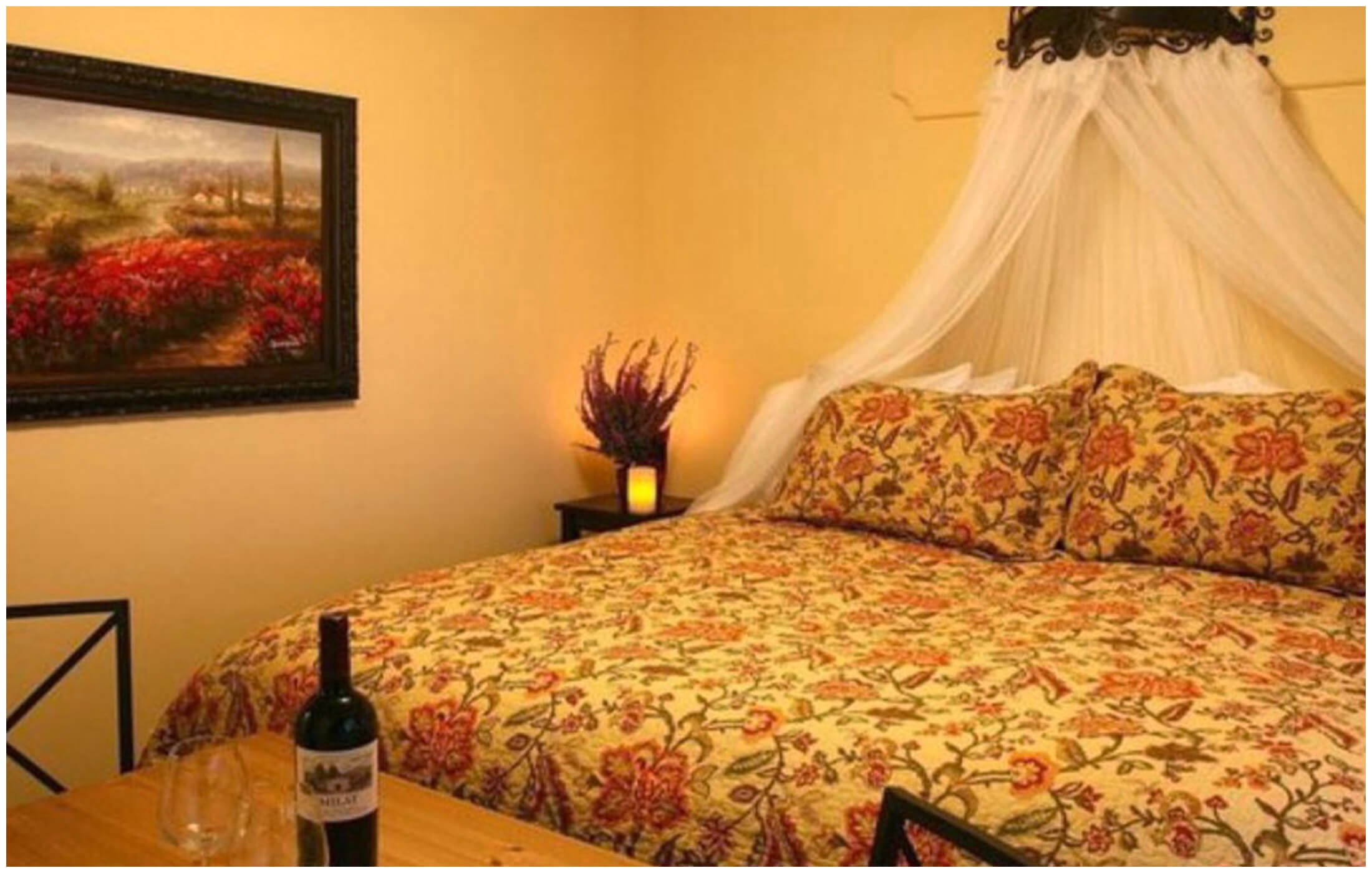 Barrel Room - An Old World Inn Room