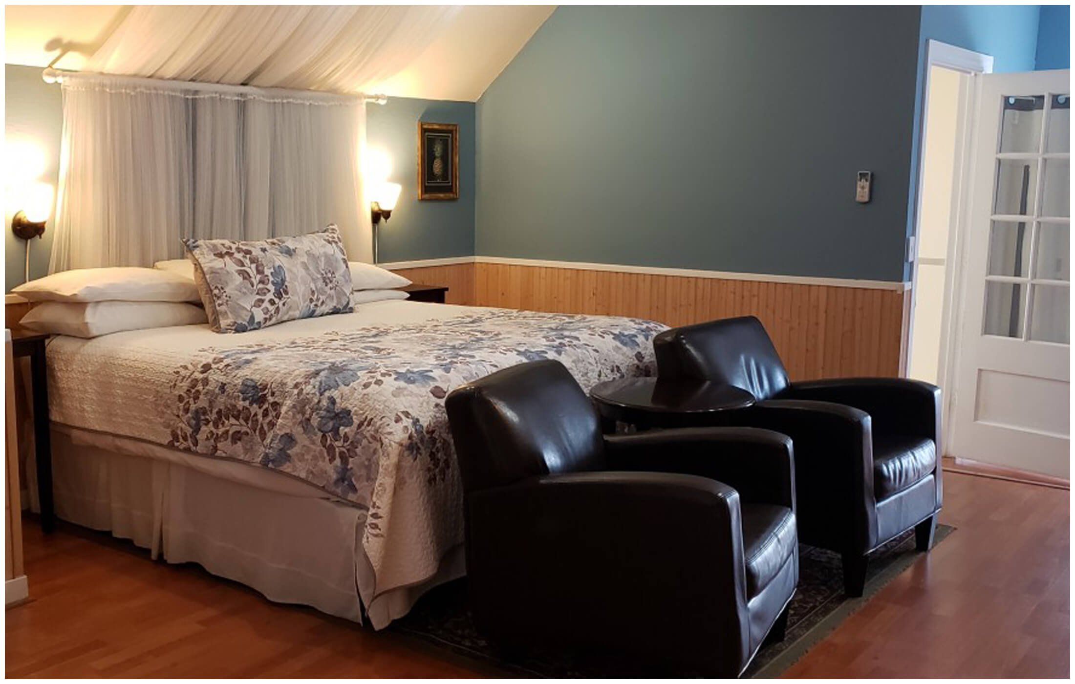 Walk in the Clouds - An Old World Inn Room