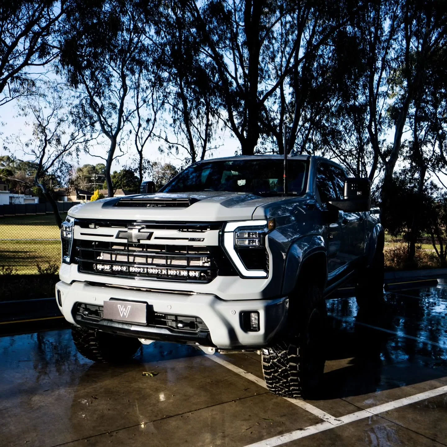 Nardo Grey Chevrolet Silverado 2500HD ✔️
Full gloss clear PPF + blackout ✔️

Ultimate protection against Aussie roads with a flawless, invisible finish.
Tough looks. Tougher protection 💪

#ChevyProtection #PPFWrap #MelbourneDetailing #BuiltToLast