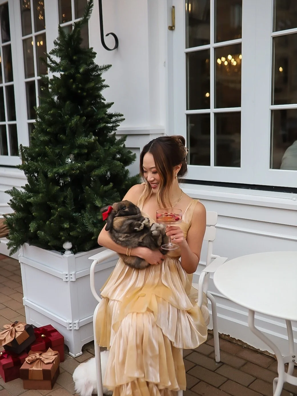 Talk about CUTENESS OVERLOAD 😭😭😭 I was today years old when I found out you could rent these sweet little bunnies for your next event 🥹 Yes, you heard me!!! Our very fav✨girlboss✨ Candice is a bunny momma and can bring these cuties straight to yo