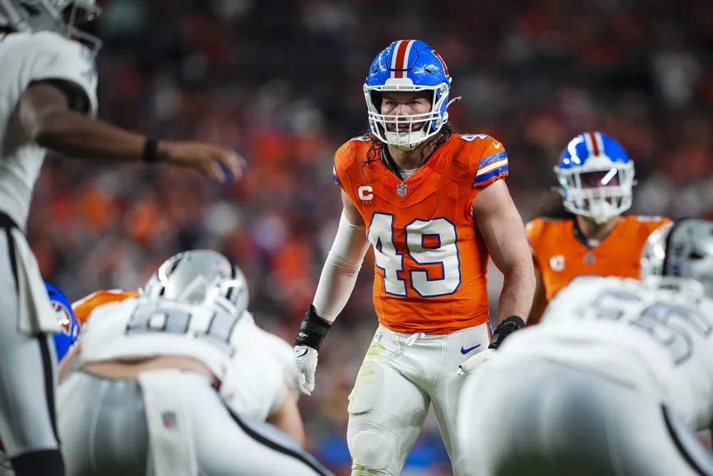 Denver Broncos Inside Linebacker Alex Singleton Plays Lights Out Despite Testicular Cancer Diagnosis