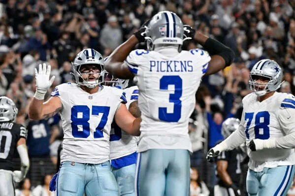 Cowboys Beat Raiders on MNF – Both Sides of the Ball Dominate!