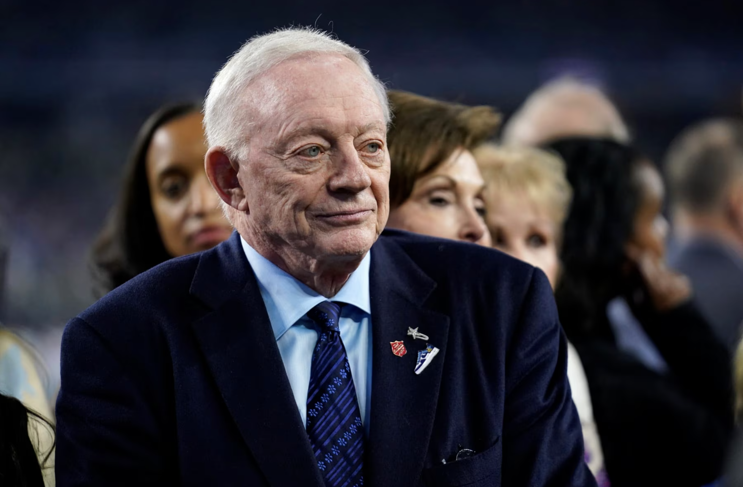 Cowboys Pull Starters, Fall to Giants 17-34