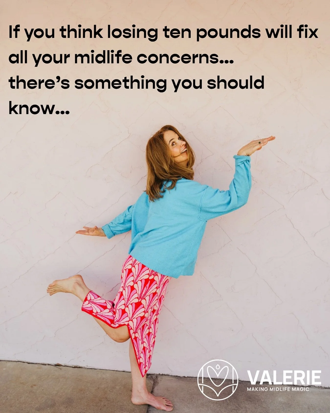 The thing I WISH more midlife women knew:  Gaining weight during perimenopause or menopause isn&rsquo;t failure. 🫶🏼
It&rsquo;s a sign 🚦
I know it can FEEL like it but it&rsquo;s not&hellip;you&rsquo;ve been doing ALL the right things-dieting, supp