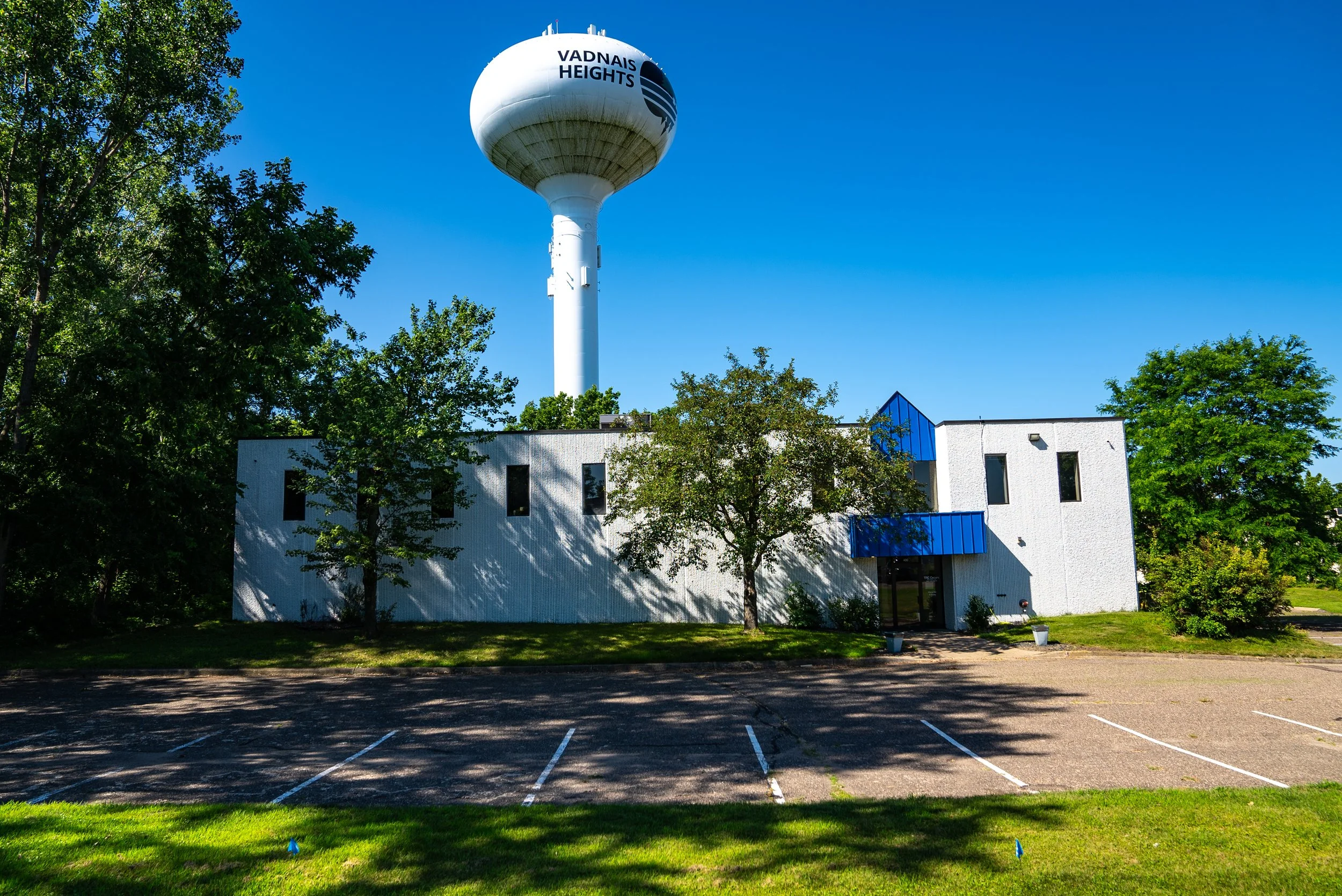 Listing Feature: 400 Commerce Ct