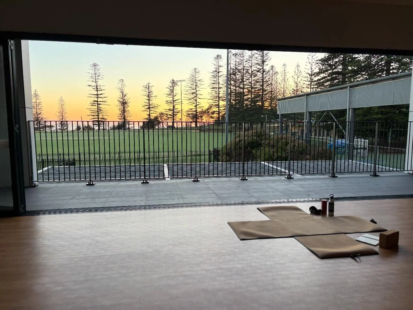 ✨GRATITUDE ✨so very grateful for our community. 🙌🏻
@portmacquarie 
How lucky we are to call this place home. ❤️
For anyone who needs a reset, we have a half day retreat coming up. 
@ananda_pmq and I are co - labing with local, women led businesses 