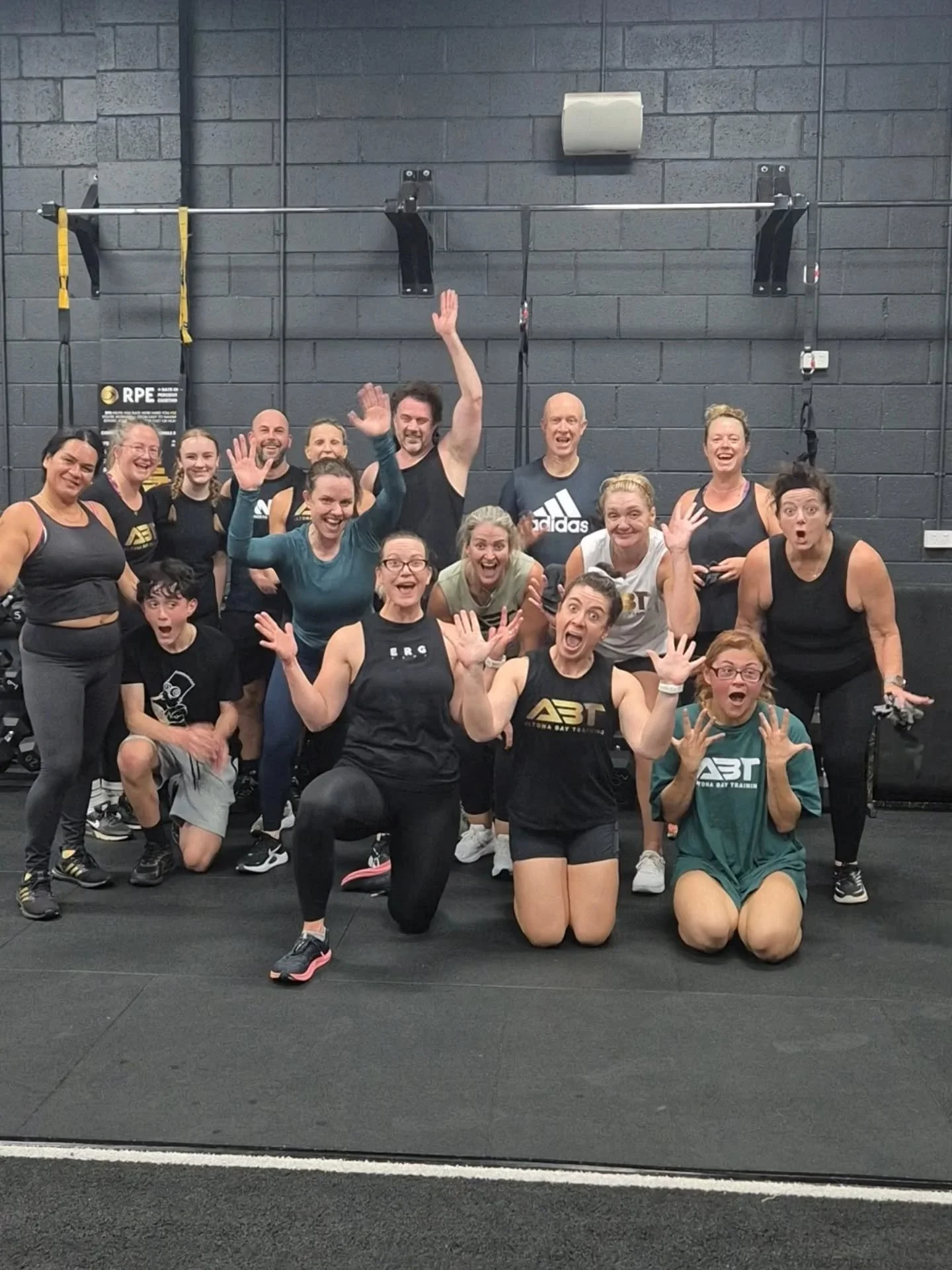 That Friday night pop-up with Coach Kaz was pure chaos (the good kind): 

🔥 high intensity
🔥 big group energy
🔥 heaps of laughs
and a whole lot of sweat. 🥵🥵🥵

Thanks to everyone who showed up, worked their butts off, and brought top notch energ