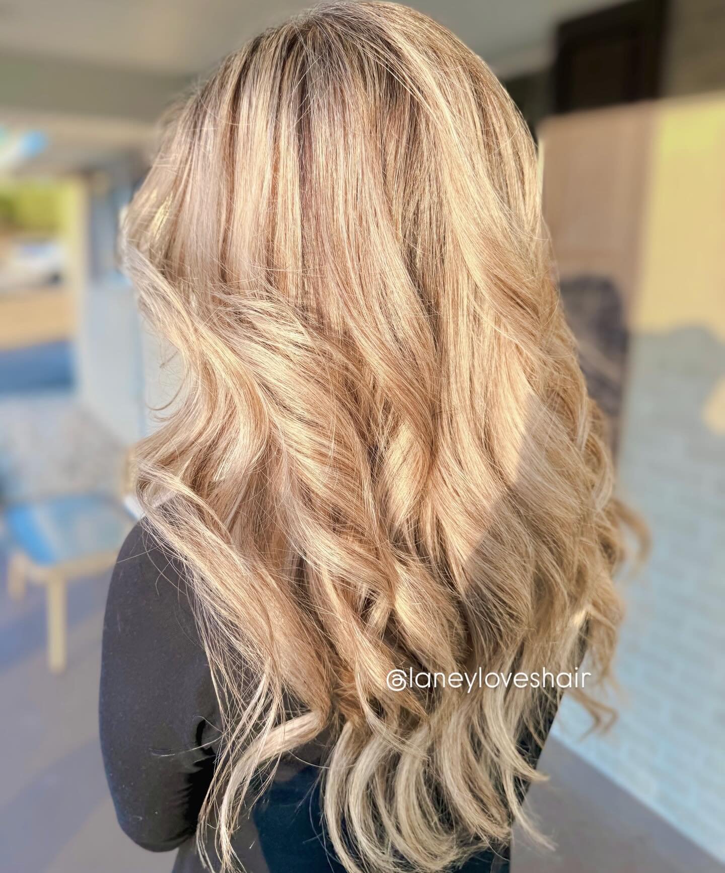 ✨ERIKA✨ Winter blonde for the win!