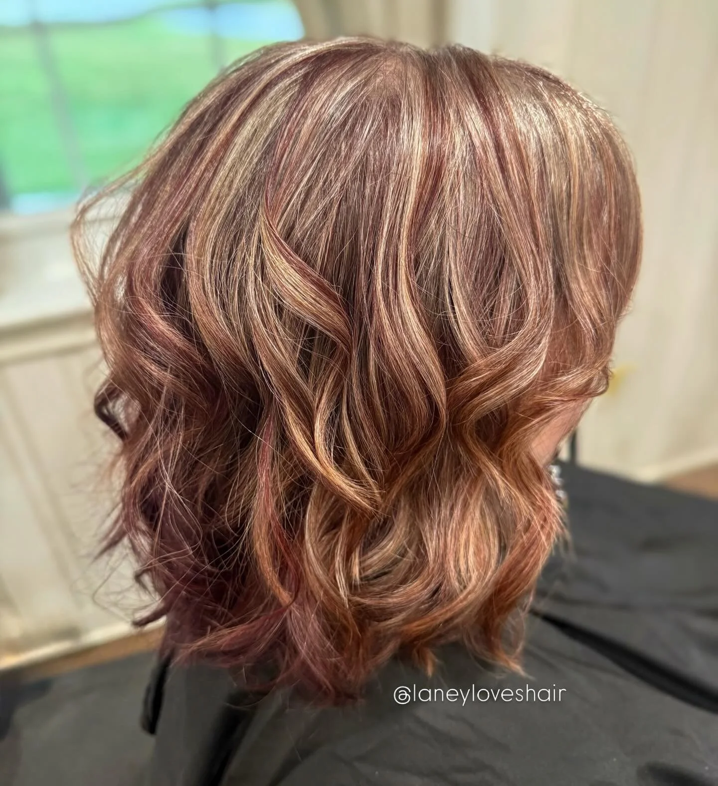 ✨KRISTI✨ Unique approach to gray blending! 

@keunehaircosmetics @unite_hair #grayblending #lakemurraylife #leesvillesc #gilbertsc #prosperitysc