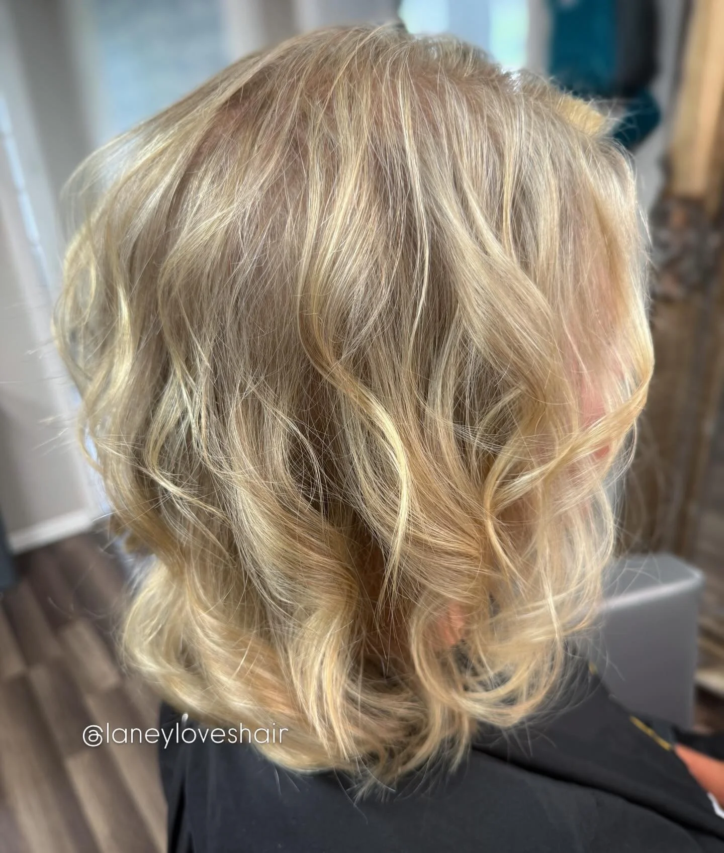 ✨LAYLA✨ Bring on summer blonde! 

#lexingtonsc #803hair #lexingtonschairstylist #sodacitystylist #lexingtonscsalon