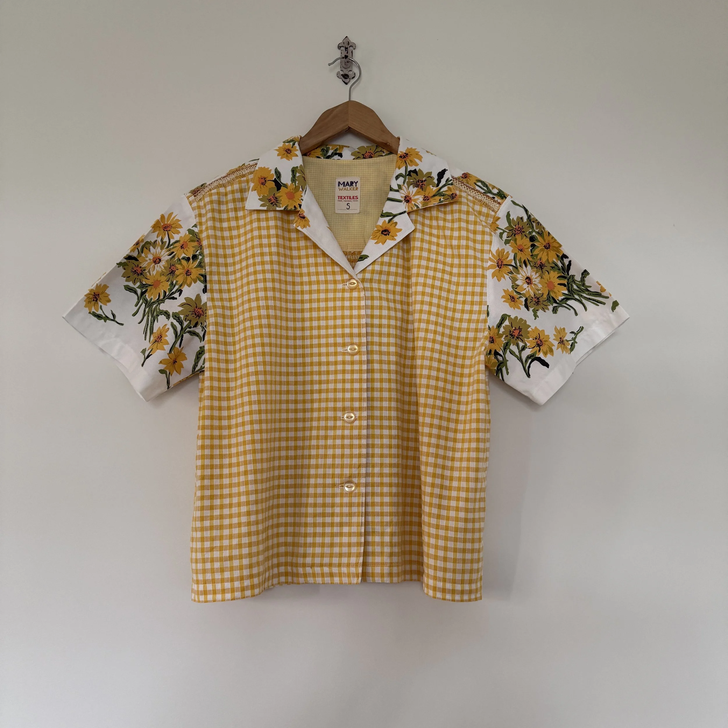 Mid Length Button-Up Shirt: Small